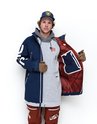 Aaron Blunck Poster 3050577