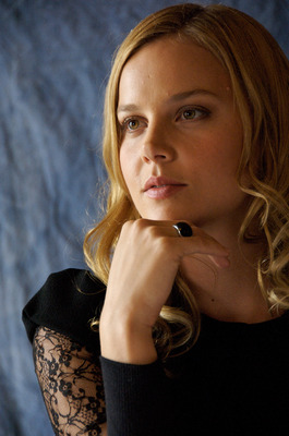 Abbie Cornish Poster 2234913