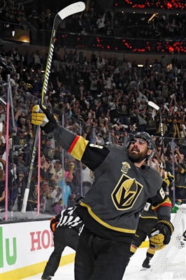 Alex Tuch Poster 3568669