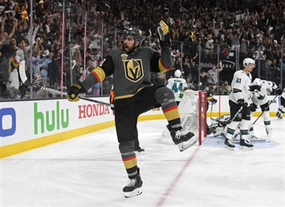 Alex Tuch Poster 3568699