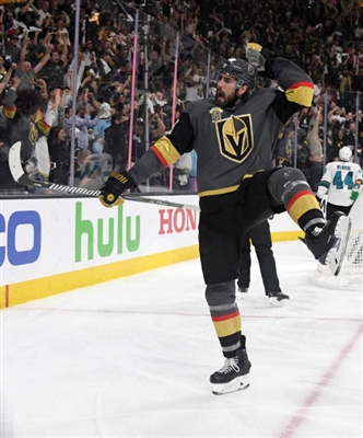 Alex Tuch Poster 3568703