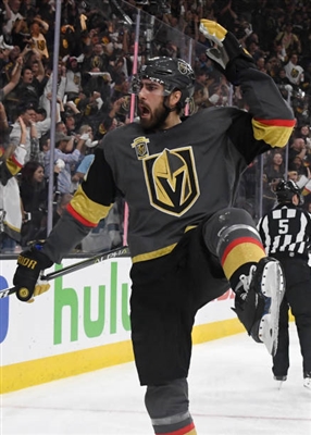 Alex Tuch Poster 3568709