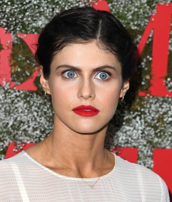 Alexandra Daddario Poster 3841009