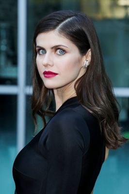 Alexandra Daddario Poster 3881200