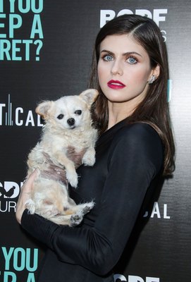Alexandra Daddario Poster 3881250