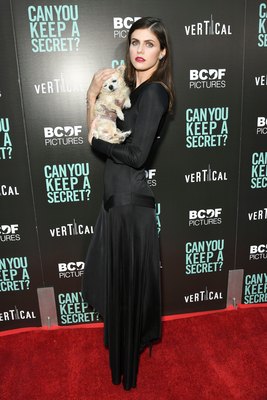 Alexandra Daddario Poster 3881252