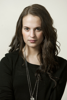 Alicia Vikander Poster 2124704