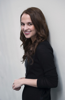 Alicia Vikander Poster 2124713