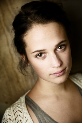 Alicia Vikander Poster 2304267