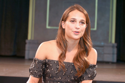 Alicia Vikander Poster 2614672