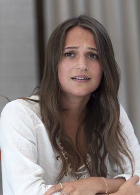 Alicia Vikander Poster 2626103