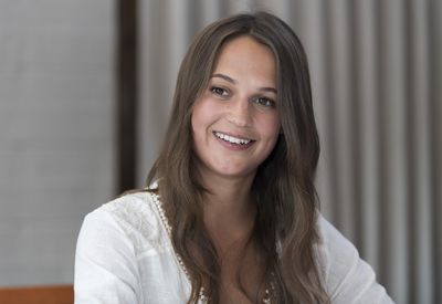 Alicia Vikander Poster 2626106