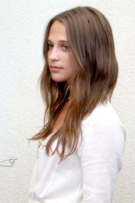 Alicia Vikander Poster 2626107