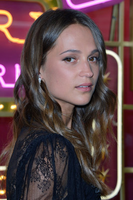 Alicia Vikander Poster 2730420