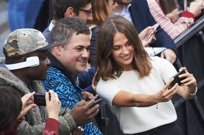 Alicia Vikander Poster 2768911