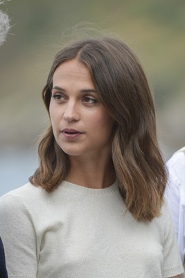 Alicia Vikander Poster 2768971