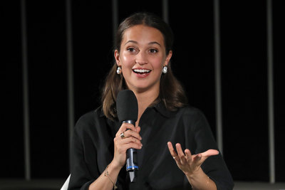 Alicia Vikander Poster 2768974