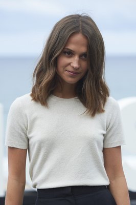 Alicia Vikander Poster 2815040