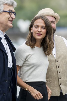Alicia Vikander Poster 2815102