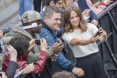 Alicia Vikander Poster 2815126