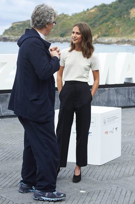 Alicia Vikander Poster 2815436