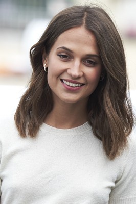 Alicia Vikander Poster 2815448