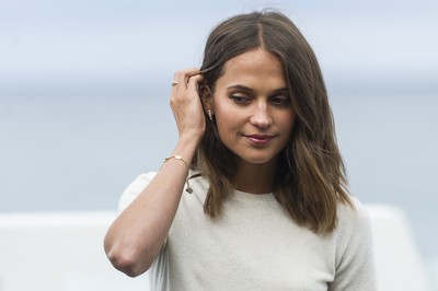 Alicia Vikander Poster 2815467