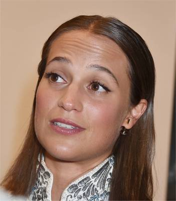 Alicia Vikander Poster 2882349