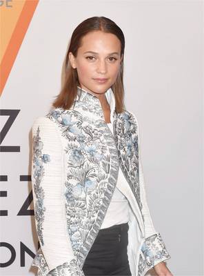 Alicia Vikander Poster 2882354