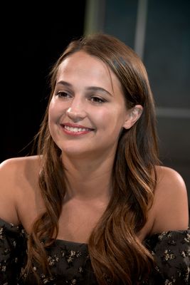 Alicia Vikander Poster 2882378