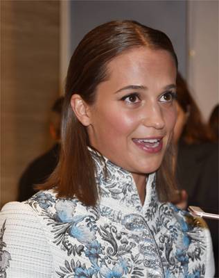 Alicia Vikander Poster 2882438