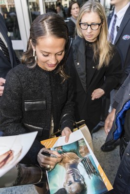Alicia Vikander Poster 3171531