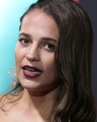 Alicia Vikander Poster 3172467