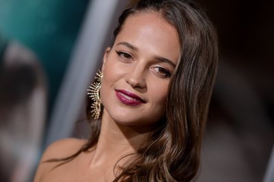 Alicia Vikander Poster 3172811