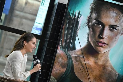 Alicia Vikander Poster 3248056