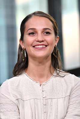 Alicia Vikander Poster 3248126