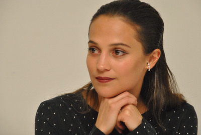 Alicia Vikander Poster 3286058
