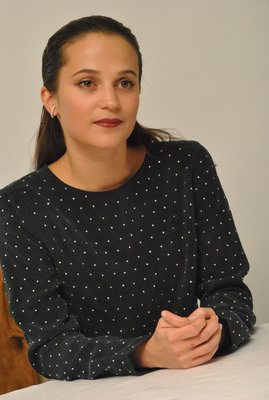 Alicia Vikander Poster 3286060