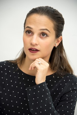 Alicia Vikander Poster 3286073