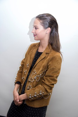 Alicia Vikander Poster 3286076