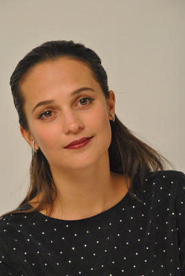 Alicia Vikander Poster 3286085