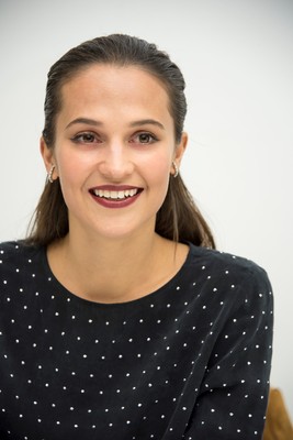 Alicia Vikander Poster 3286087