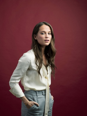 Alicia Vikander Poster 3671426