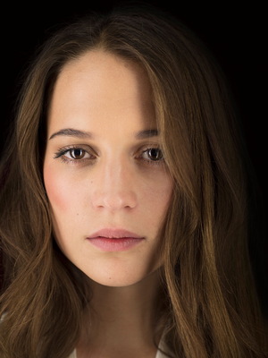 Alicia Vikander Poster 3671467