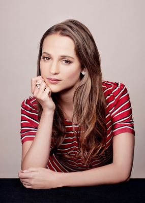 Alicia Vikander Poster 3680875