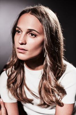 Alicia Vikander Poster 3680889