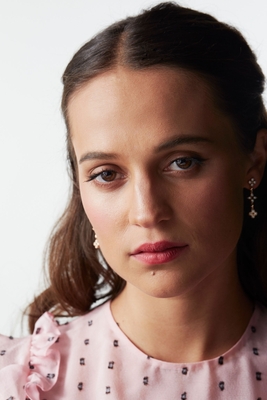 Alicia Vikander Poster 3680898