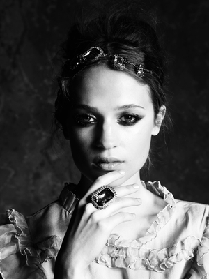 Alicia Vikander Poster 3827439