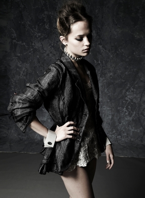 Alicia Vikander Poster 3827441