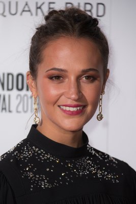Alicia Vikander Poster 3901246